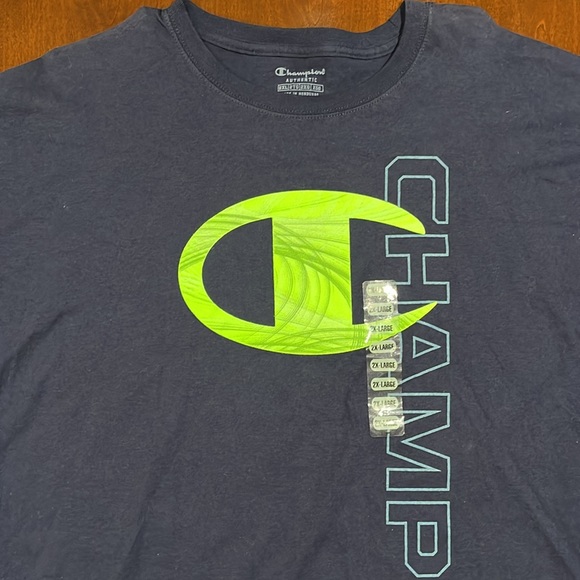 NWOT Champion Graphic Logo Crew Neck T-Shirt - Picture 4 of 7